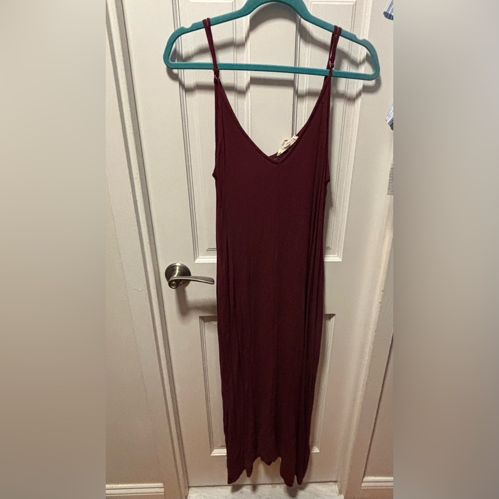 Lovestitch Burgundy Midi Dress with pockets and adjustable straps - size S/M